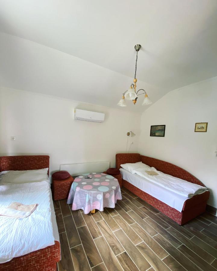 Pellegrini Apartman Balatonakali Esterno foto