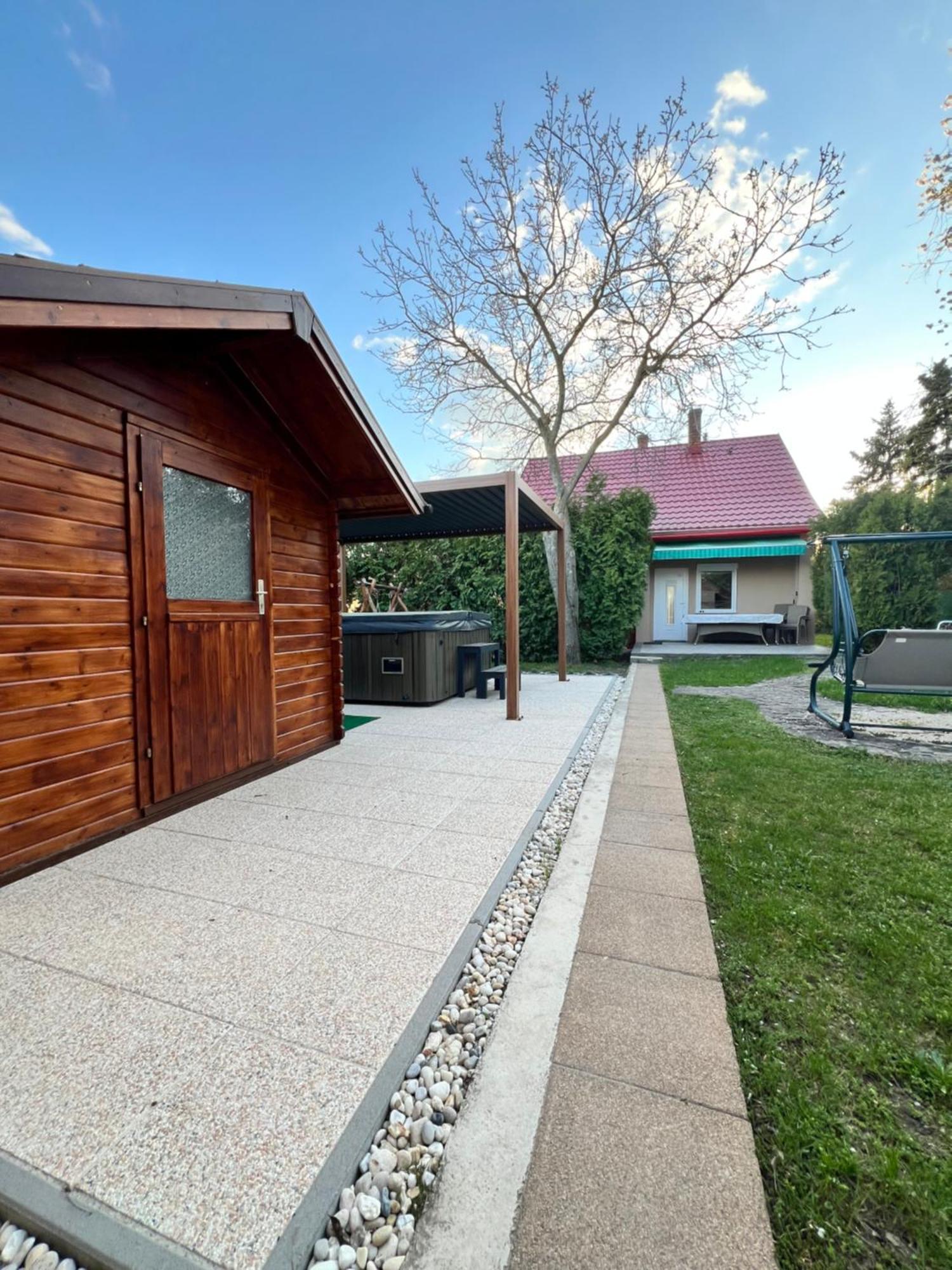 Pellegrini Apartman Balatonakali Esterno foto