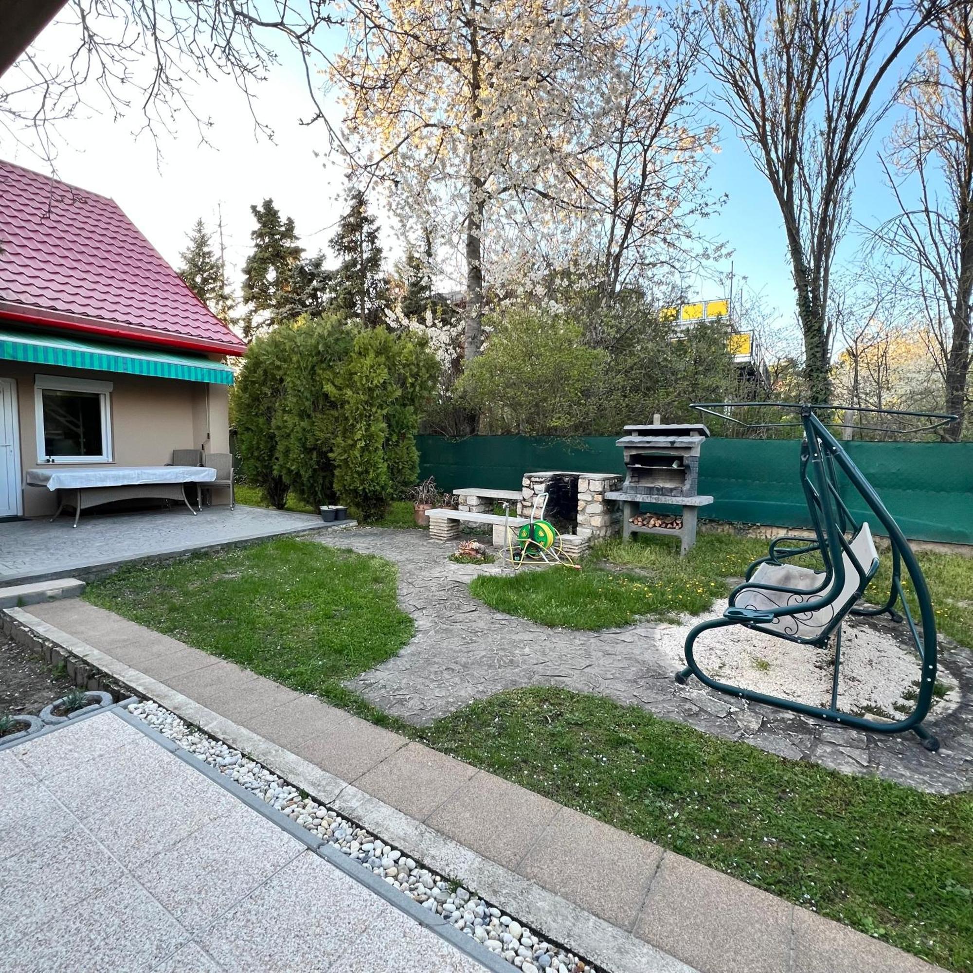 Pellegrini Apartman Balatonakali Esterno foto
